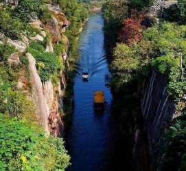 眉山附近旅游(附近旅游年票办理点)