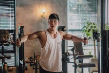 眉山肌肉男模(肌肉男模板)
