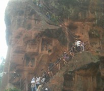 眉山乐山旅游攻略(乐山旅游攻略自由行路线推荐)
