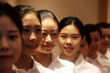 眉山私人伴游招聘 度假区万元月薪招“泳装伴游”