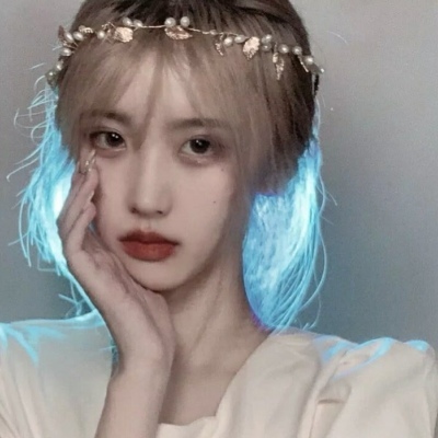 眉山伴游女生赵婉晴的资料