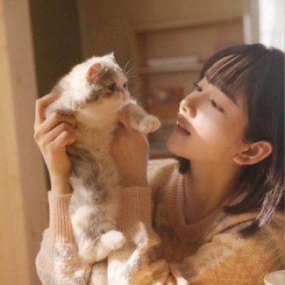 眉山伴游女生邓珊珊的资料
