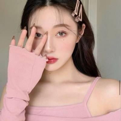 眉山伴游女生周思涵的资料