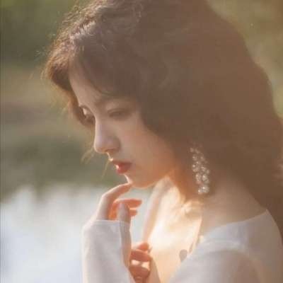 眉山伴游女生雷花蕊的资料