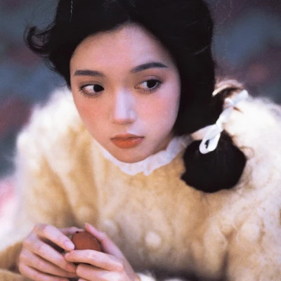 眉山伴游女生周素英的资料