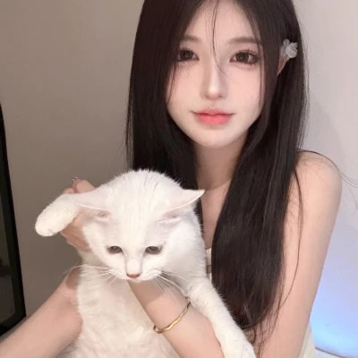 眉山伴游女生陈露晞的资料