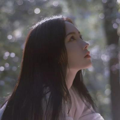 眉山伴游女生秦鹿鸣的资料