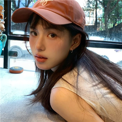 眉山伴游女生杨梦研的资料