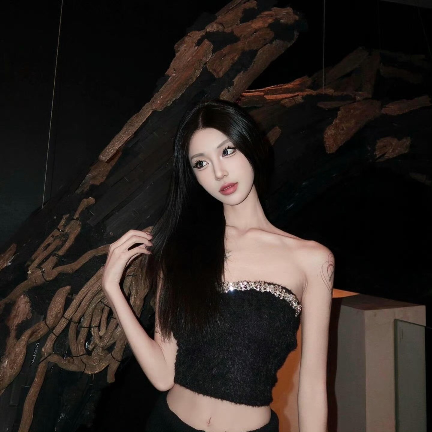 眉山伴游女生顾晚晴的资料