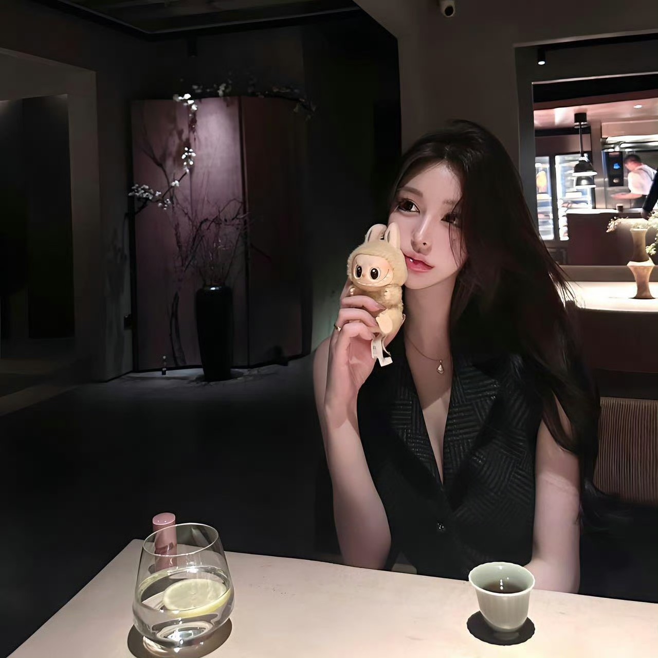 眉山伴游女生范甜甜的资料