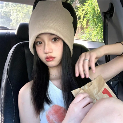 眉山伴游女生乙傲薇的资料