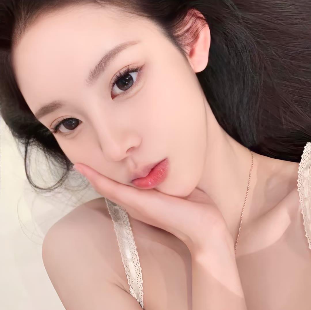 眉山伴游女生佛白易的资料