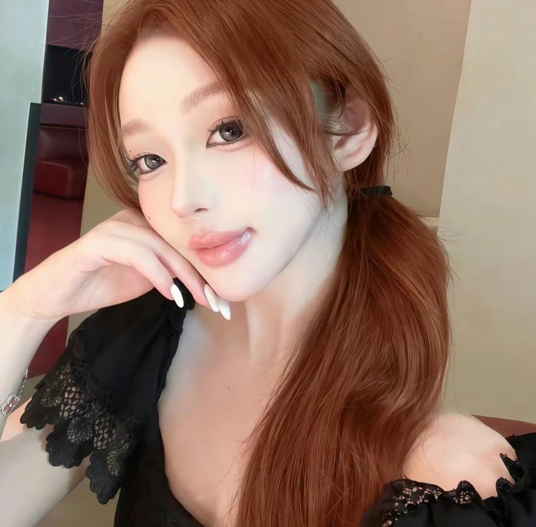 眉山伴游女生 | Victoria LiLI的资料